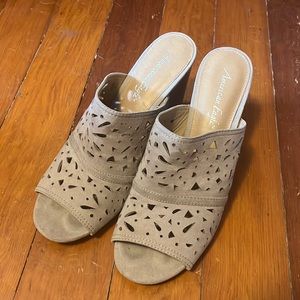 American Eagle block heels size 10